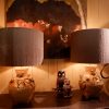 Paire de lampes en céramique "vanneries aux crustacés" + abat-jours soie cylindre