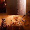 Paire de lampes en céramique "vanneries aux crustacés" + abat-jours soie cylindre – Image 6