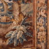 Grande tapisserie en laine polychrome "jardinier & son chien dans une verdure " d'époque fin XVIIe – Image 6