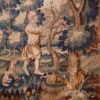 Grande tapisserie en laine polychrome "jardinier & son chien dans une verdure " d'époque fin XVIIe – Image 2