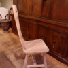 Suite de 6 chaises à haut dossier en chêne clair brut ca.1960 – Image 18