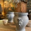 Paire de cache-pots en fonte émaillée de Rouen anses tête de lion - bleu pâle fin XIXe - – Image 6