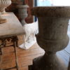 UNE PAIRE DE VASES EN PIERRE SUR SOCLE EPOQUE XVIIIE – Image 7