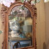 Grand miroir en bois sculpté fronton vase et feuilles d'acanthes patine feuille d'argent fin XIXe – Image 2