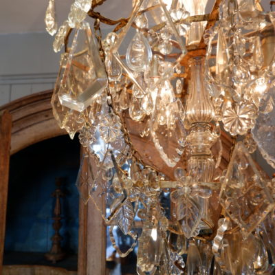 Large chandelier in cabochon bronze and cut crystal plates - France late 18th century