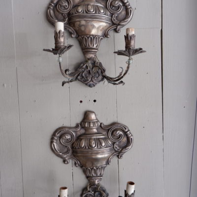 Pair of silver plated "flat vases" sconces - Italy 19th century