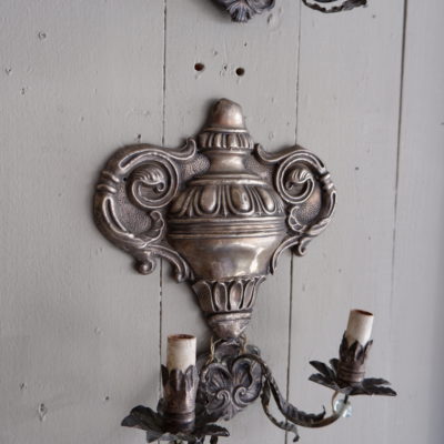 Pair of silver plated "flat vases" sconces - Italy 19th century