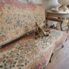 Grande banquette Louis XV recouverte d'une tapisserie au petit point décor de roses ca.1800 – Image 5