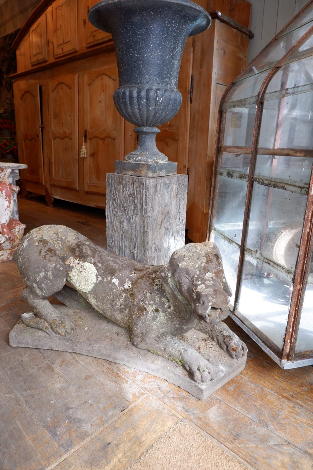 Chien en pierre sculptée- -fontaine- d'époque XVIIIe – Image 5