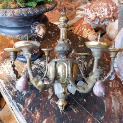 Petit lustre “bijou” baroque Italien XVIIIe – pendants en bois sculpté améthyste