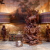 PAIRE DE LAMPES ENFANTS EN NOYER SCULPTE EPOQUE XVIIE + A/J EN FIL DE CUIVRE FLAMME