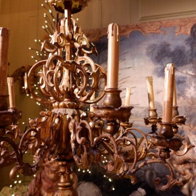 Large Italian chandelier in wood carved with gold leaf late 19th century