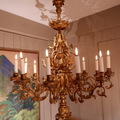 Large Italian chandelier in wood carved with gold leaf late 19th century