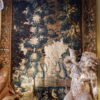 Grande tapisserie d'Aubusson figurant un Château et son jardin sur fond de verdure et animaux - ca.1780