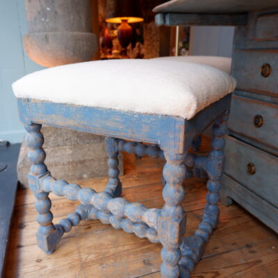 Pair of baroque stools in turned wood with blue patina - ca.1800