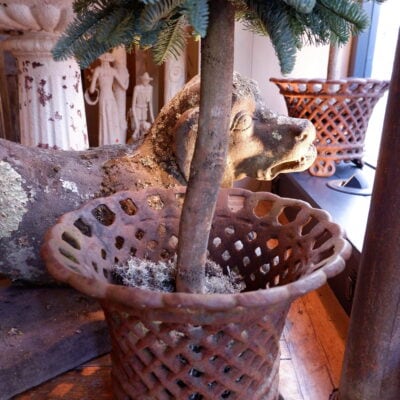 Paire de cache-pots en fonte de fer ajourée – XIXe