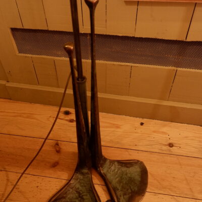 Brutalist floor lamp in bronze and molded glass Shades flower ca.1960
