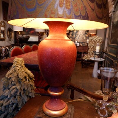 Pair of baluster lamps in carved wood - decoration imitating porphyry + Shades rubelli