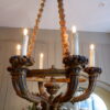 Grand lustre Italien néo-classique en bois sculpté 6 bras ornés de fruits ca.1850