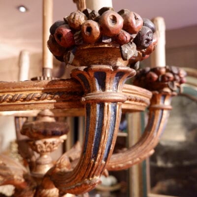 Large Italian neo-classical chandelier in carved wood 6 arms decorated with fruits ca.1850