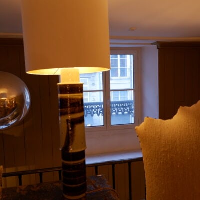 GRANDE LAMPE EN GRES PAR INGER PERSSON – DANEMARK CA.1960
