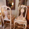 Une paire de chaises patine blanche assise au petit point ca.1800 – Image 5