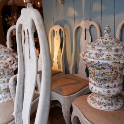 Pair of covered pots in Moustier earthenware - polychrome decoration