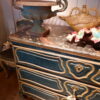 Grande commode 3 tiroirs patine verte et plateau peint décor faux-marbre rouge - France époque XVIIIe – Image 3