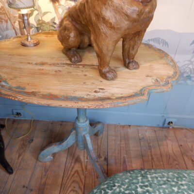 Elegant oval pedestal table -swedish baroque in blue painted wood
