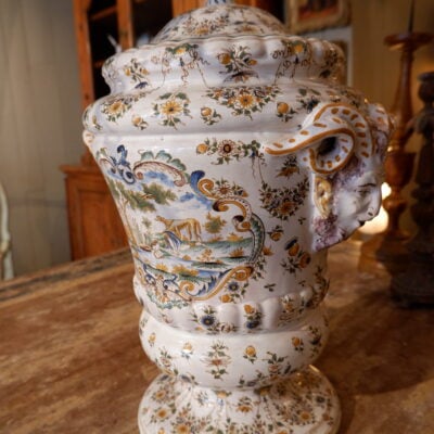 Pair of covered pots in Moustier earthenware - polychrome decoration