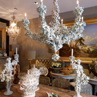 Grand lustre “Feuilles blanches” par Edouard Chevalier