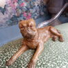 Bouledogue couché en terre-cuite peinte ca.1950 – Image 3