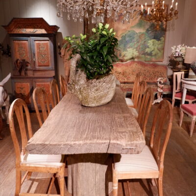 Grande table primitive ou console en orme grisé fin XIXe