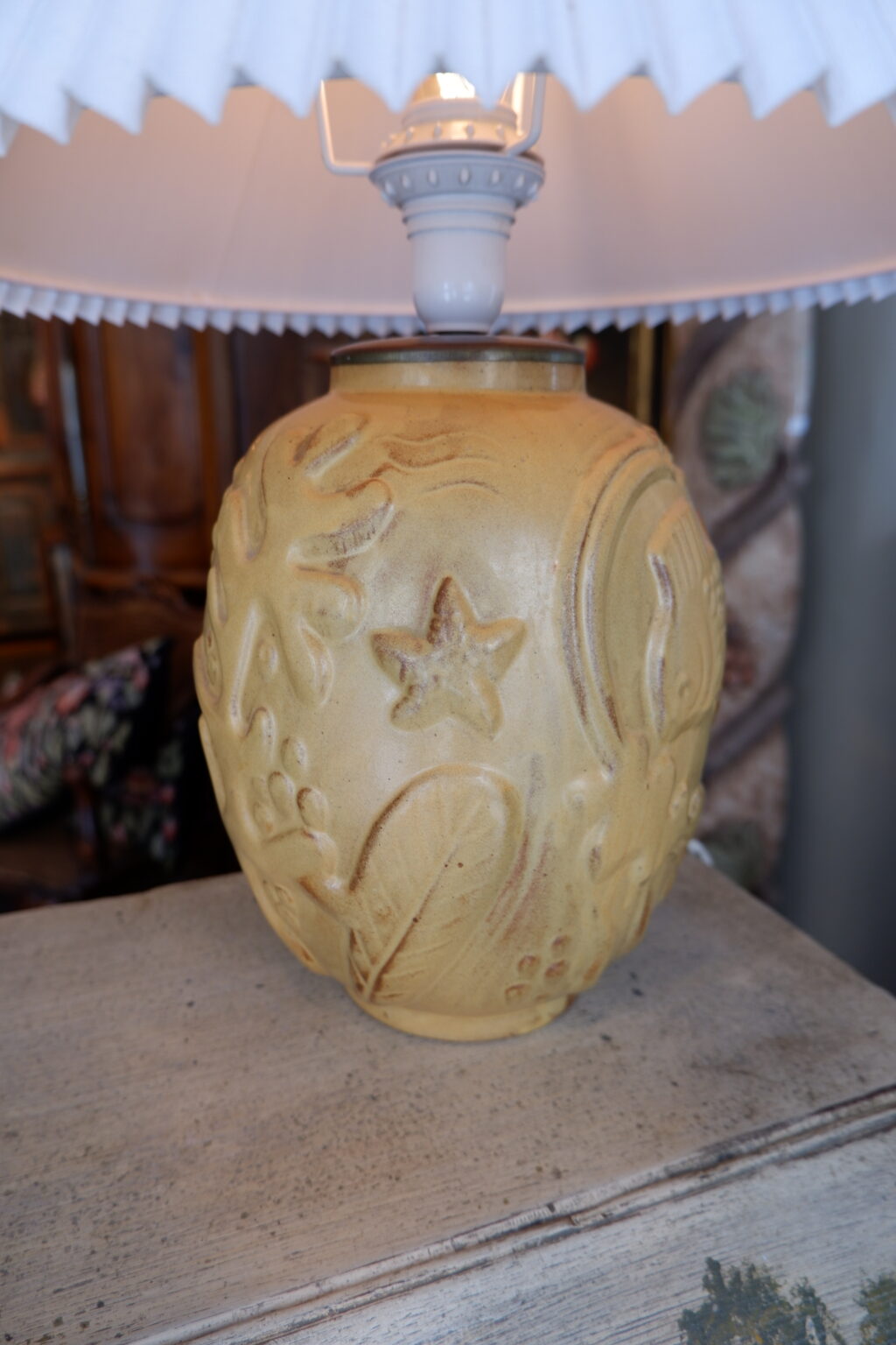 Une lampe email jaune décor Marin par Anna-Lisa Thomson pour Uppsala Ekeby – Image 2