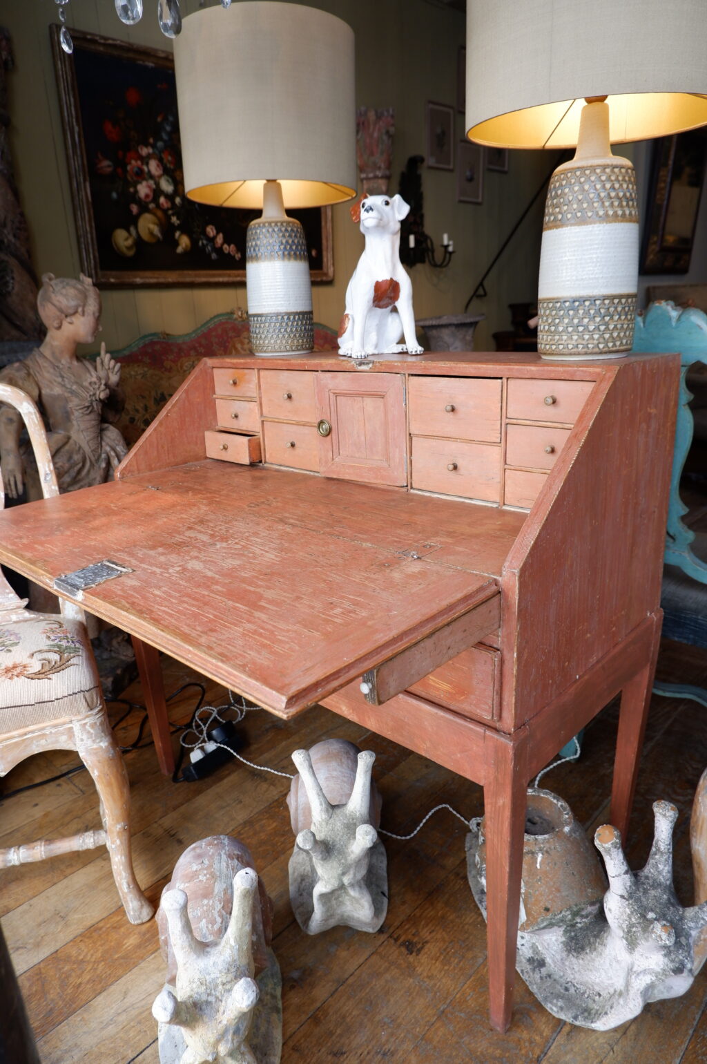 Elégant bureau scriban gustavien patine rouge pâle ca.1800 – Image 3