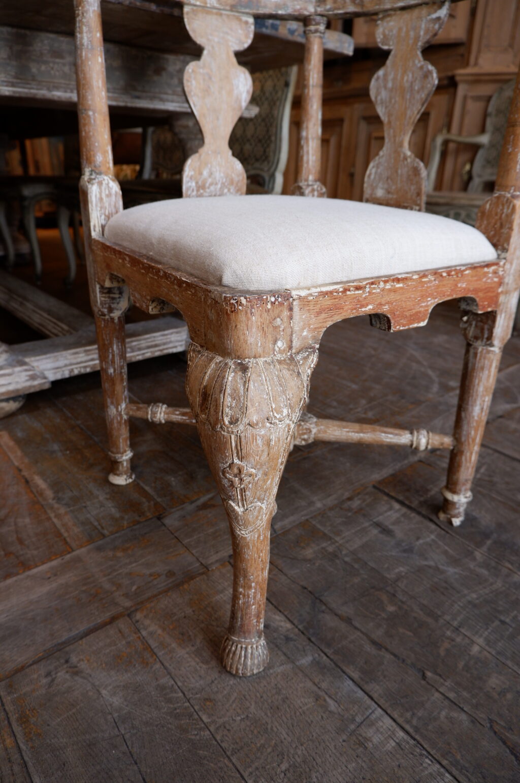 Fauteuil de bureau baroque Suédois, patine blanche ca.1800 – Image 4