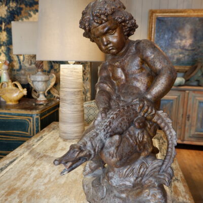 Milieu de fontaine en fonte patine bronze “putto et l’alligator ” ca.1880