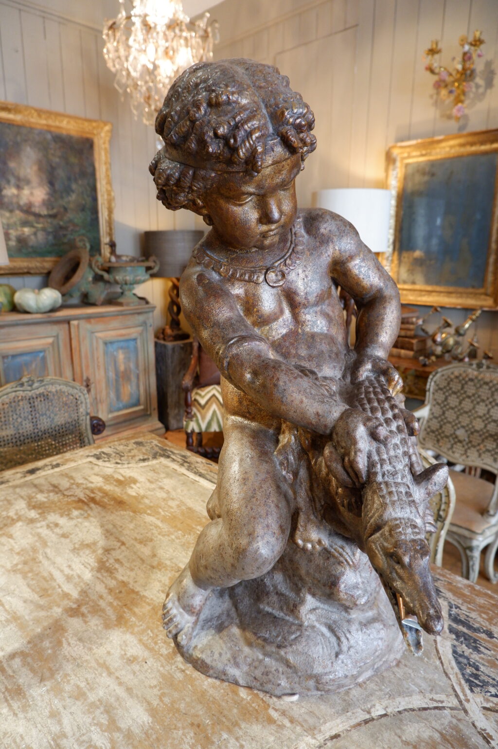 Milieu de fontaine en fonte patine bronze "putto et l'alligator " ca.1880 – Image 2