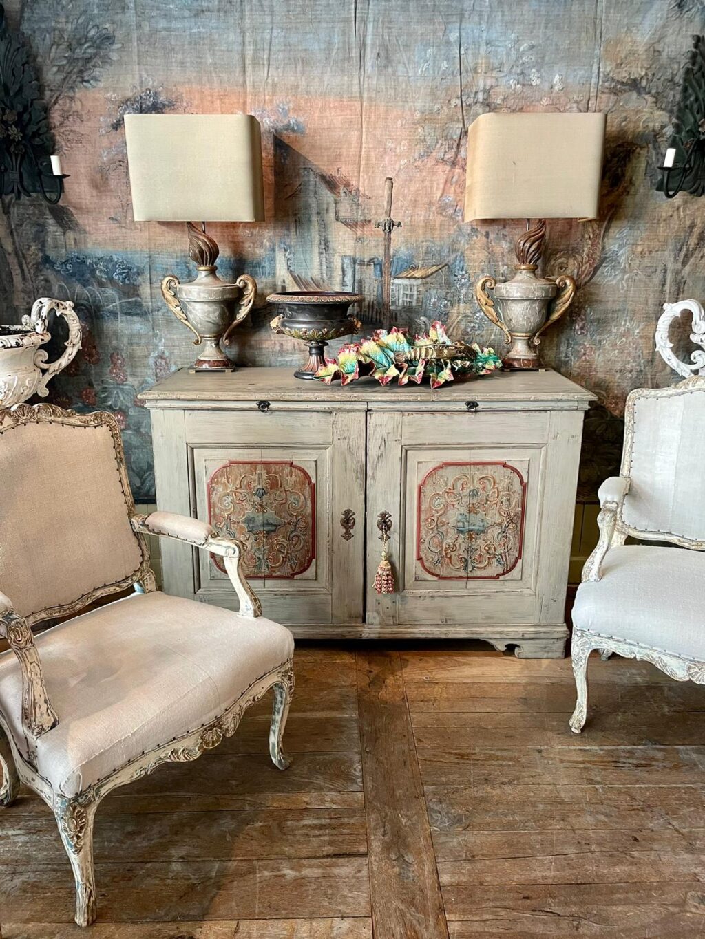 Buffet toscan en bois peint décor baroque ca.1890 – Image 3