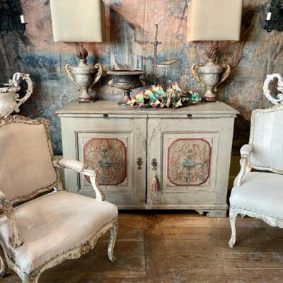 Buffet toscan en bois peint décor baroque ca.1890