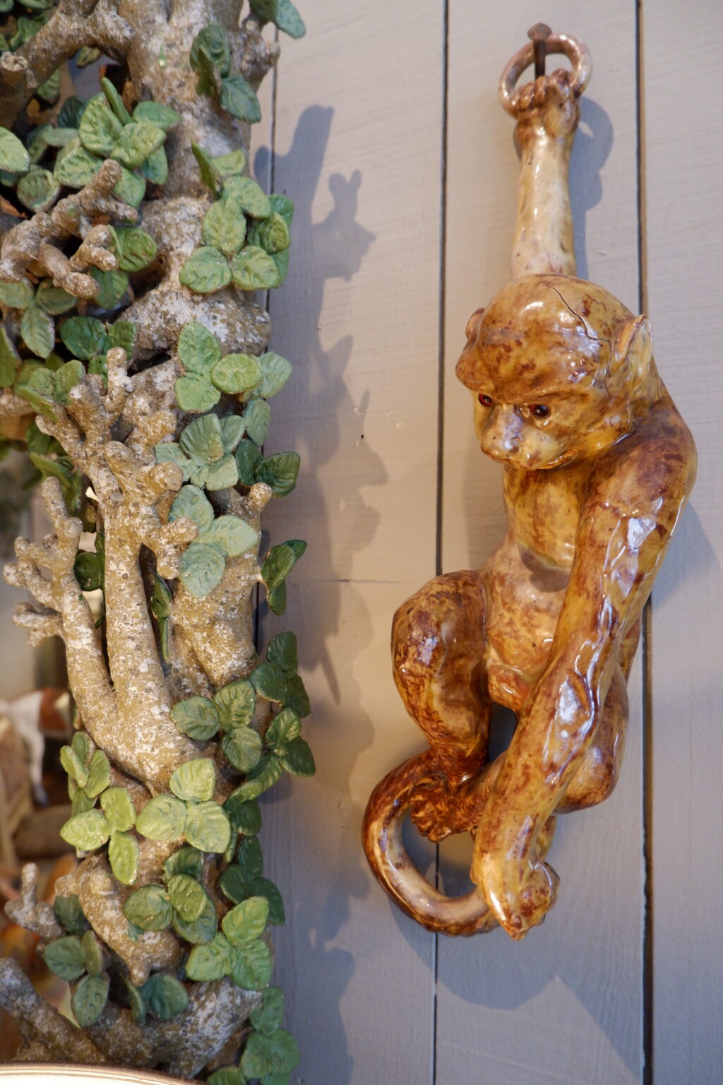 Glazed terracotta monkey - Bavent ca.1900 - Image 2