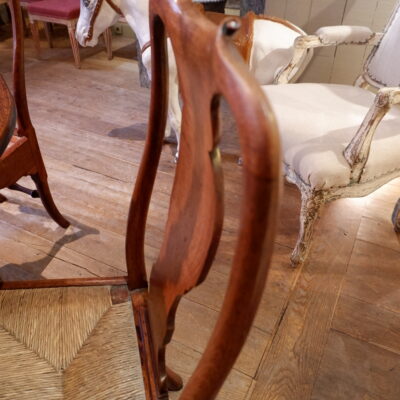 Suite of 6 finely carved walnut chairs & straw seat ca.1700