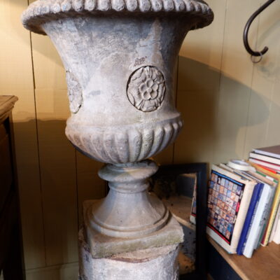 PAIR OF LEAD VASES WITH CAMELIA MOTIF - 19TH CENTURY FRANCE