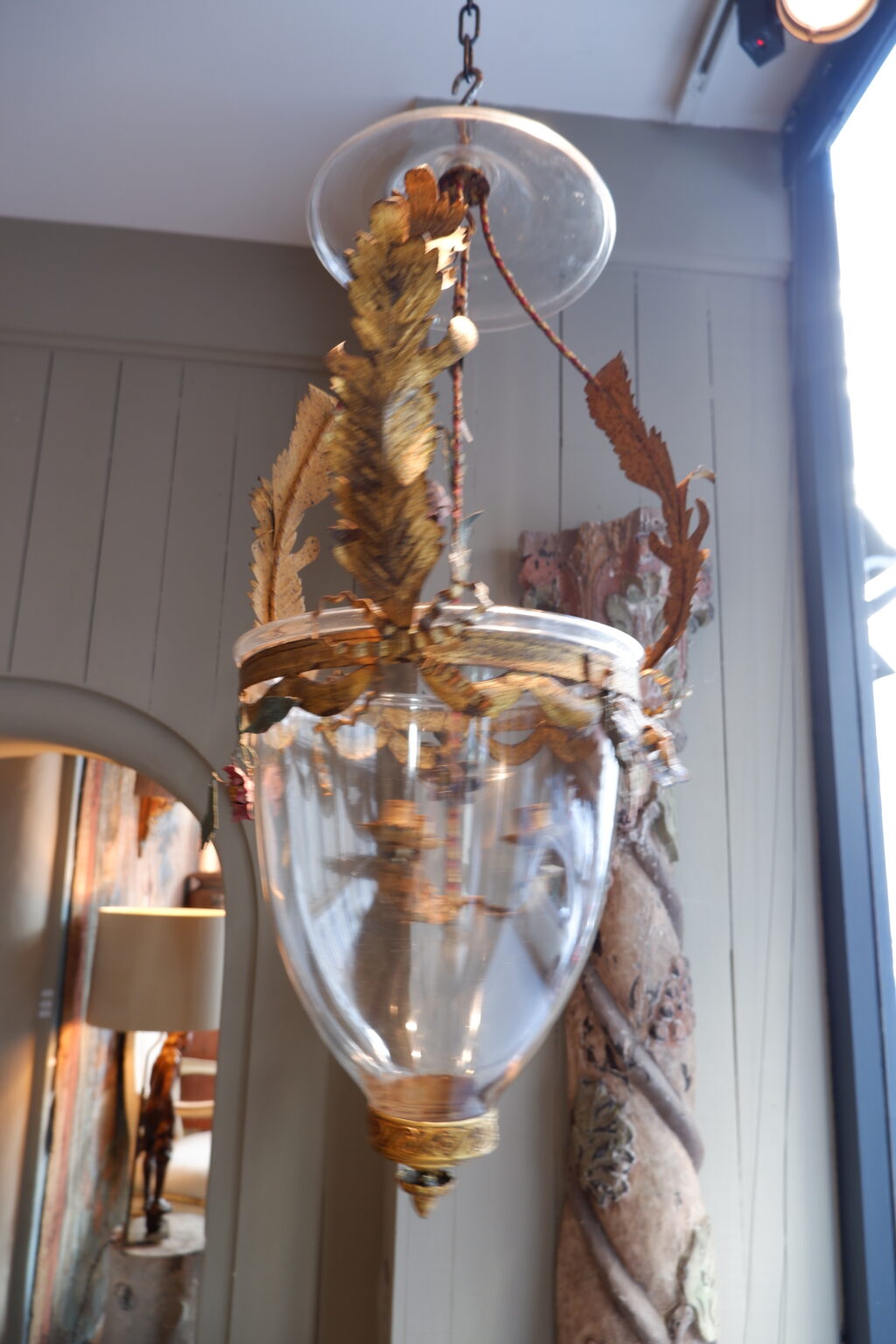 Elegant false pair of glass &amp; gilded bronze pendant lights Ca.1890 - Image 10