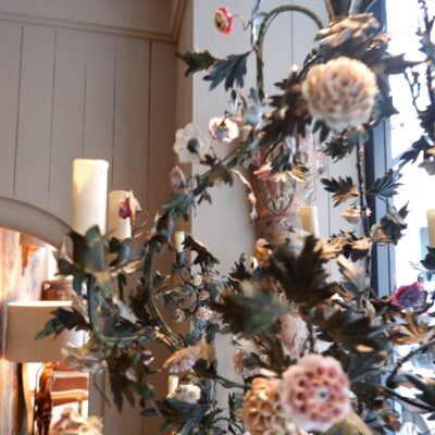 Basket chandelier in painted sheet metal and multicolored ceramic flowers ca.1900