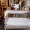 Petite banquette gustavienne - 2 places en bois sculpté début XIXe – Image 4