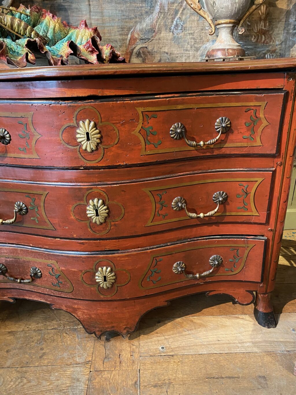 Oak Regency chest of drawers painted oxblood red with sabot feet, France - southwest ca.1720 - Image 3