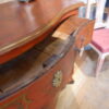 Commode Régence en chêne peint rouge sang de boeuf et pieds sabots, France - sud-ouest ca.1720 – Image 9