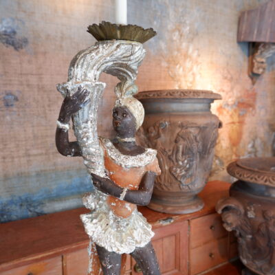 Grand candélabre Vénitien en bois sculpté polychrome d’époque XVIIIe