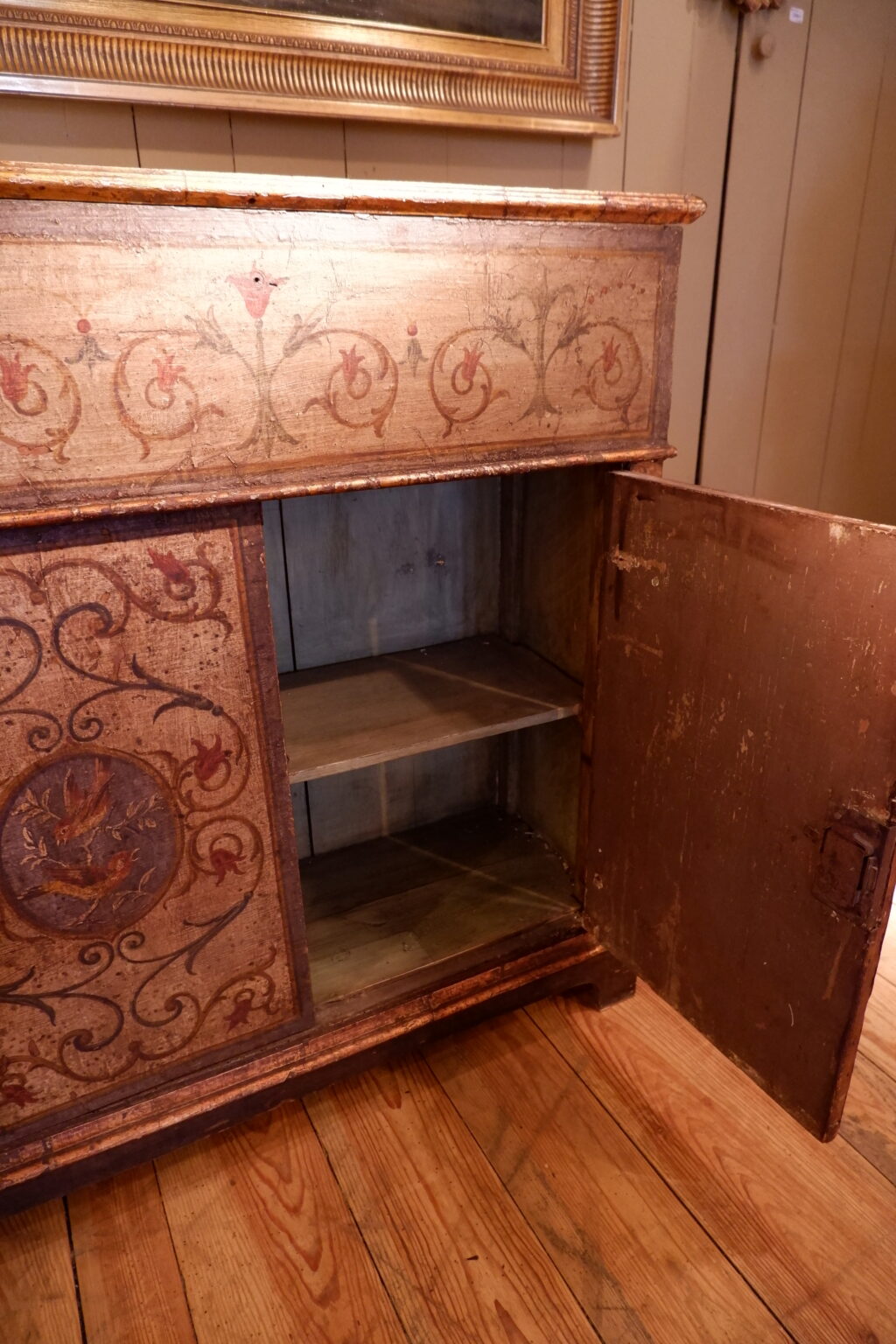 Petit meuble en bois peint "décor aux oiseaux" - Italie ca.1800 – Image 4